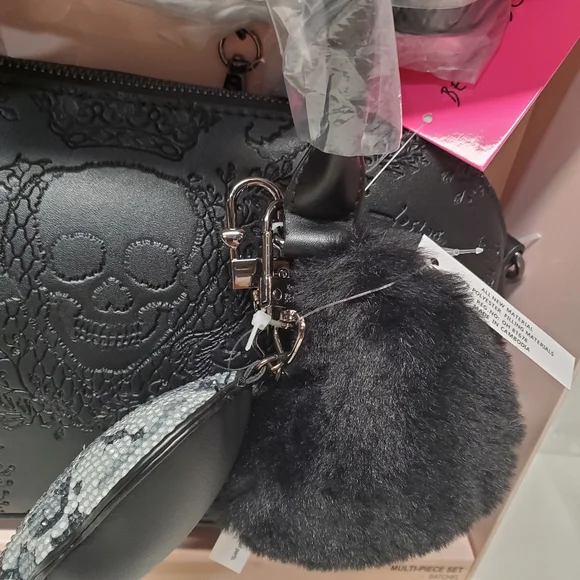 Betsey Johnson Black Skull Embossed Women's Satchel - Picture 4 of 7